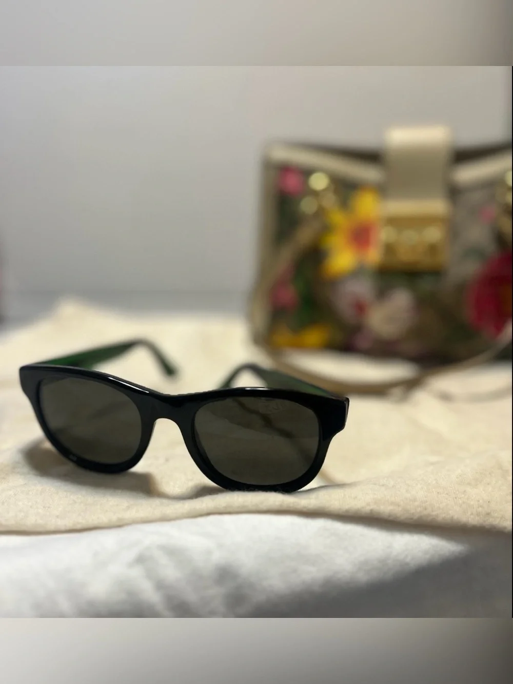 Gucci GG0003SN Black Sunglasses Green Red Web Stripe Made in Italy